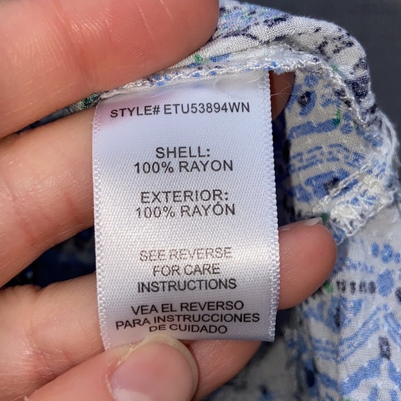 En Creme size large halter top with geometric floral mandala print EUC - Picture 3 of 5